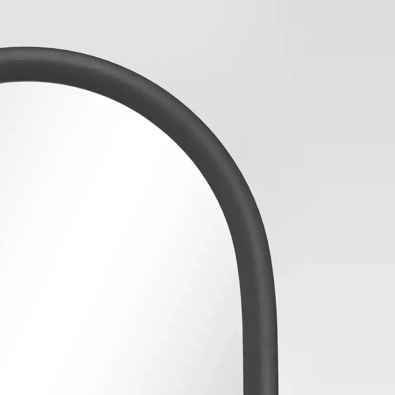 Miroir de sol arqué 20"x65" noir - Threshold™ : support chevalet, cadre moderne en polystyrène