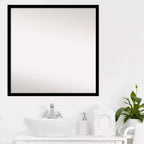 Miroir mural de salle de bain 28" x 28" sans biseau noir jais - Amanti Art : Cadre carré moderne en polystyrène, quincaillerie de montage incluse