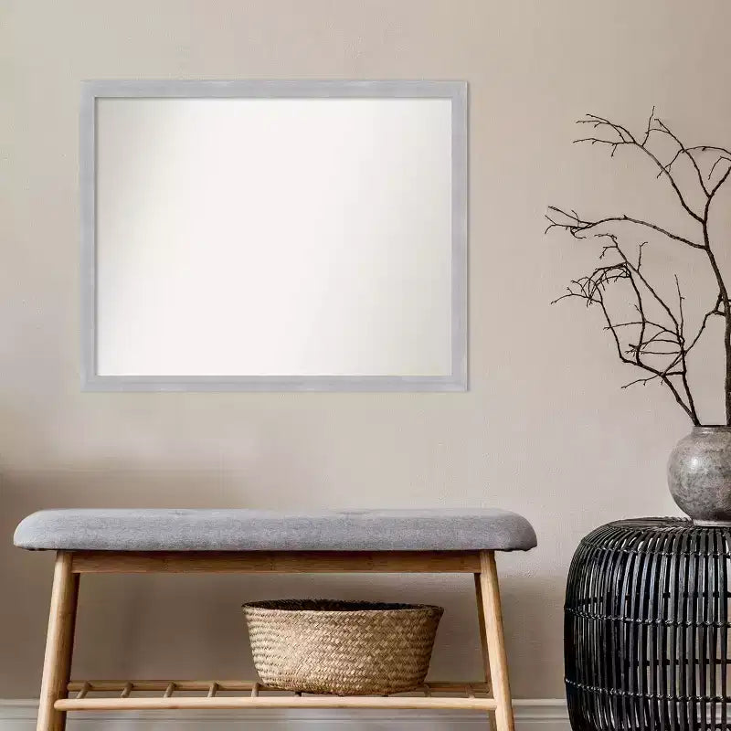 Miroir mural étroit Grace 30" x 24" sans biseau en nickel brossé - Amanti Art : Rectangle moderne, cadre en polystyrène