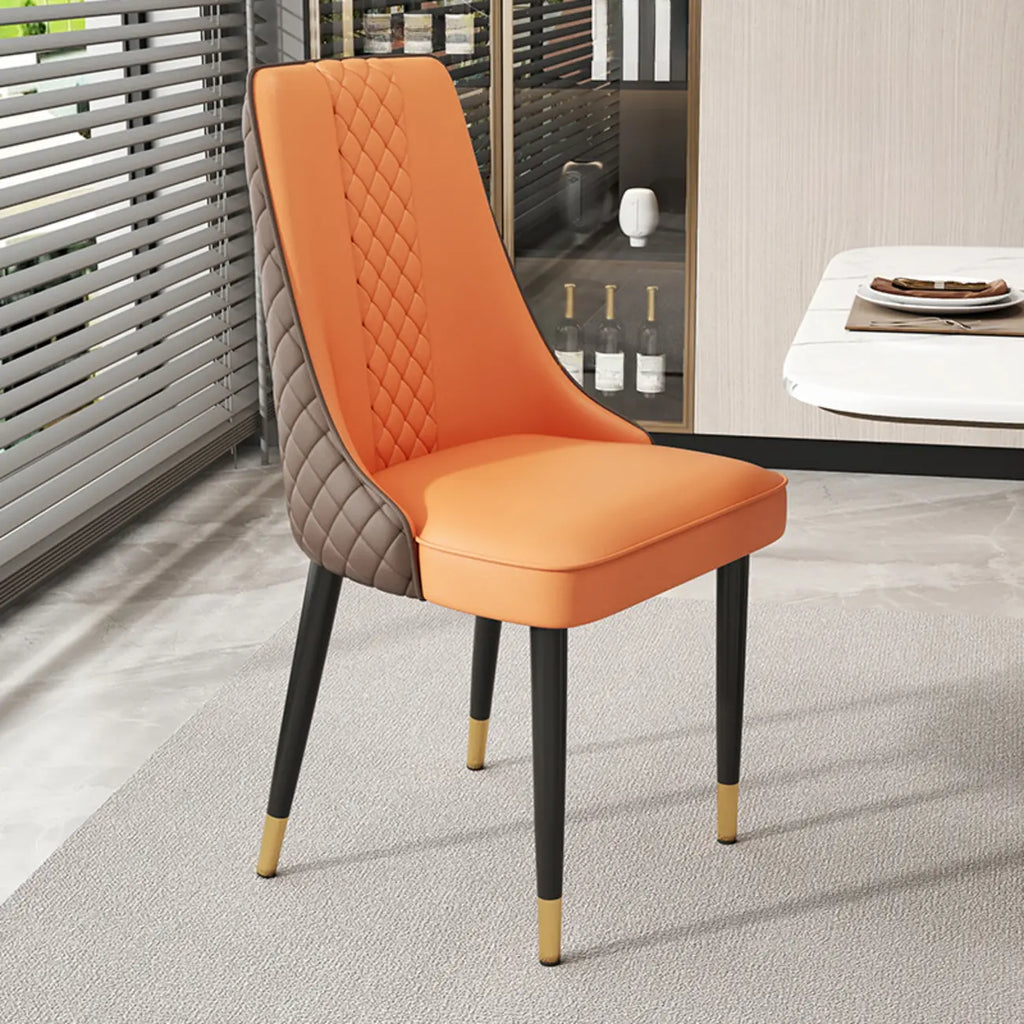 Chaise de salle à manger en similicuir avec haut dossier et accoudoirs inclinés
