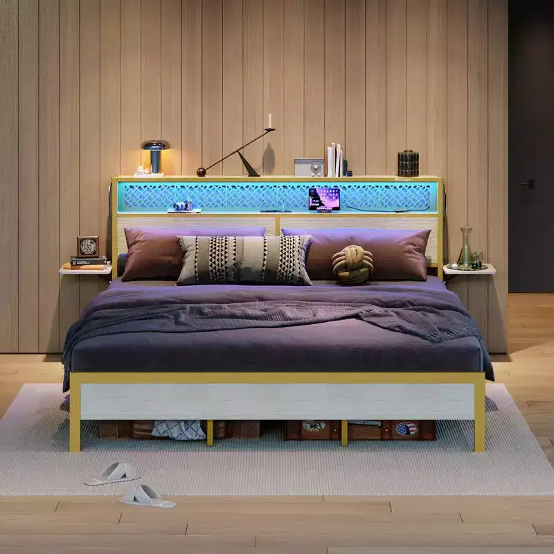 Cadre de lit plateforme King Size Bestier avec étagères de chevet pliables en bois et tête de lit de rangement LED avec station de charge