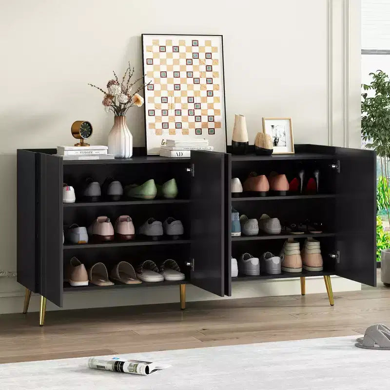 Meuble à chaussures luxueux CLIHOME avec 5 pieds en métal, meuble TV moderne avec 4 étagères réglables pour téléviseurs jusqu'à 70 pouces, buffet minimaliste