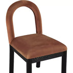 Meridian Furniture, Chaise de salle à manger en velours Conrad
