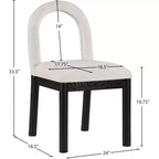 Meridian Furniture, Chaise de salle à manger en velours Conrad