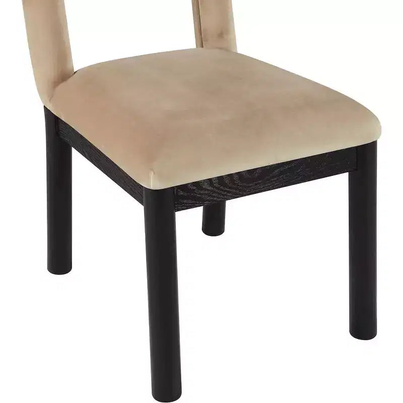 Meridian Furniture, Chaise de salle à manger en velours Conrad