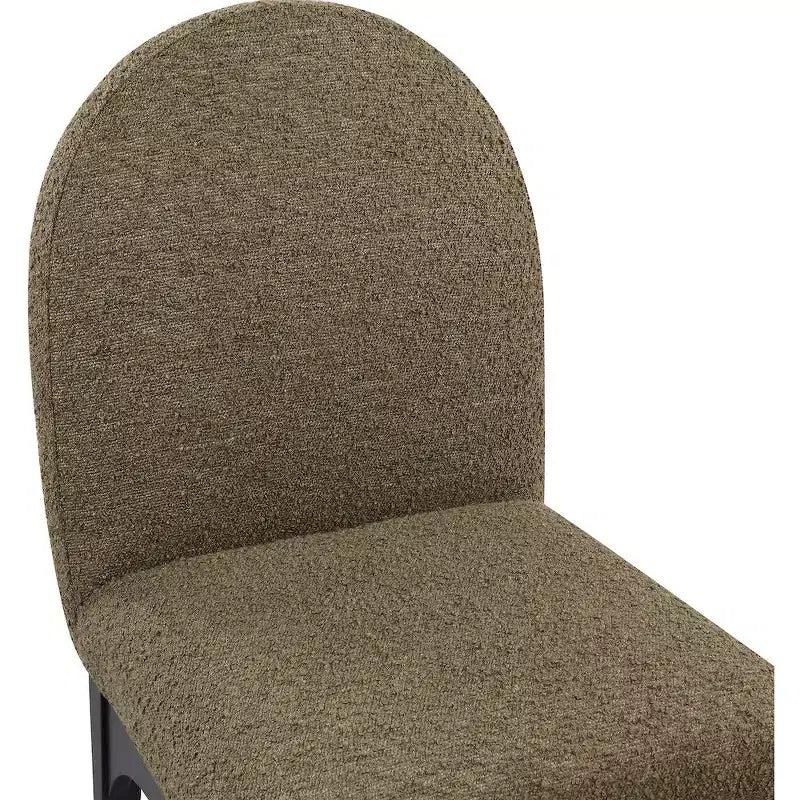 Meridian Furniture, Chaise de salle à manger Waldorf en tissu bouclé