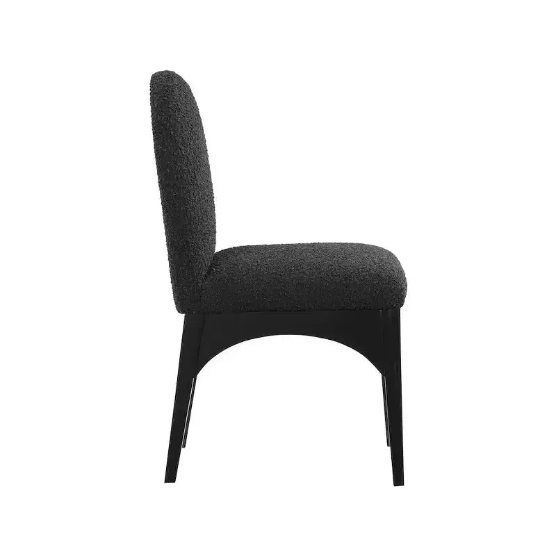 Meridian Furniture, Chaise de salle à manger Waldorf en tissu bouclé