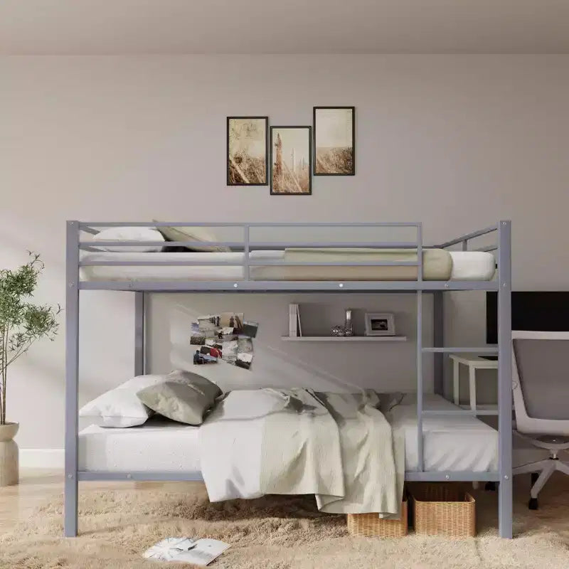 Lit superposé double avec échelle