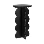 Table d'appoint à bords festonnés