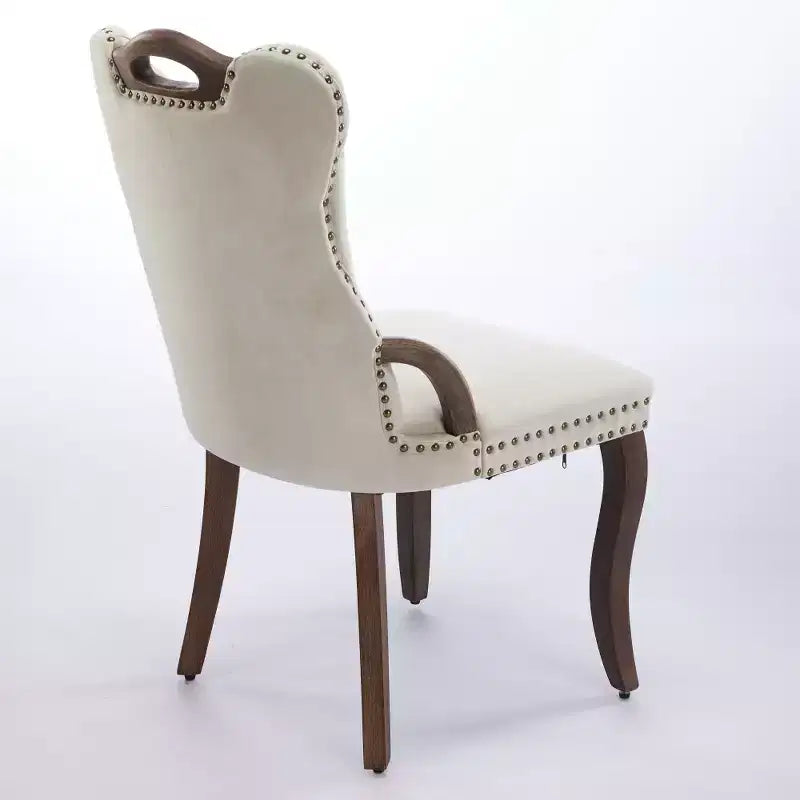 Lot de 2 chaises de salle à manger Zeus & Ruta en velours vintage avec bordure touffetée faite à la main, poignées en bois massif et clous décoratifs en cuivre