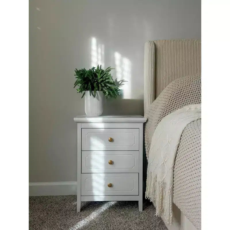 TYBOATLE Table de chevet blanche à 3 tiroirs, table d'appoint en bois avec très grand espace de rangement pour salon, chambre à coucher