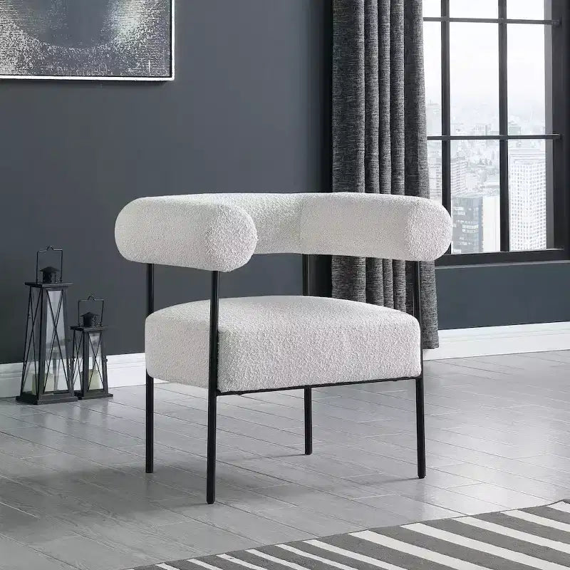 Meridian Furniture, fauteuil d'appoint Blake en tissu bouclette