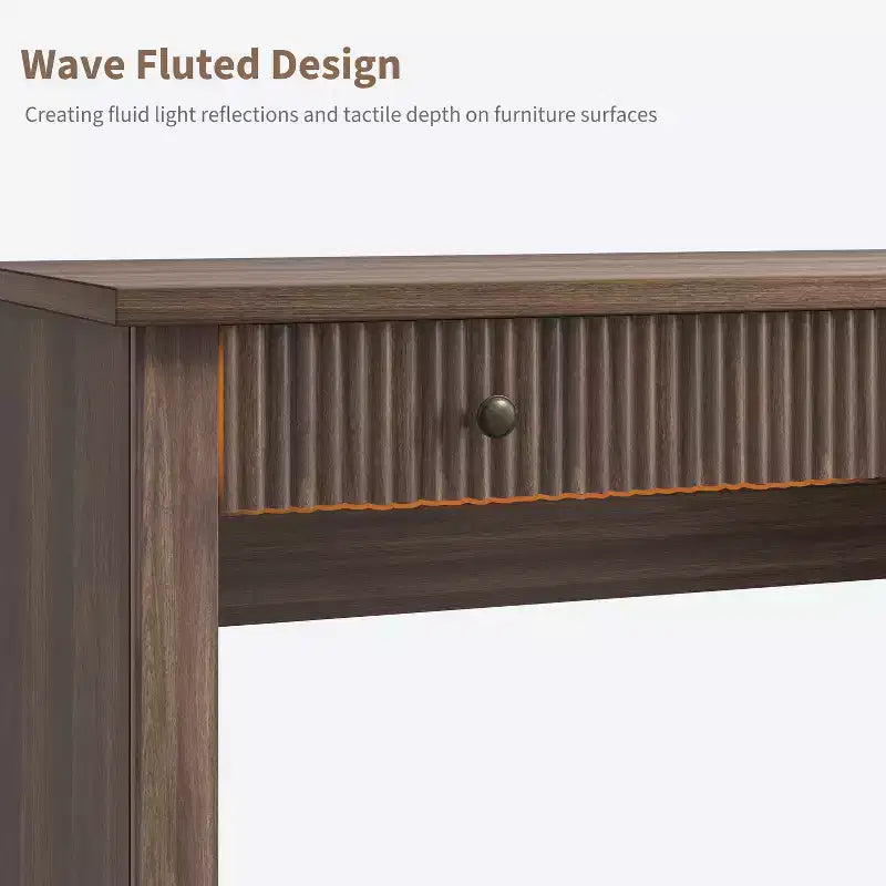 Garvee Fluted Home Office Desk Storage, Bureau de direction moderne 54 pouces avec station de charge, Bureau d'ordinateur en bois avec tiroirs classeurs pour l'étude