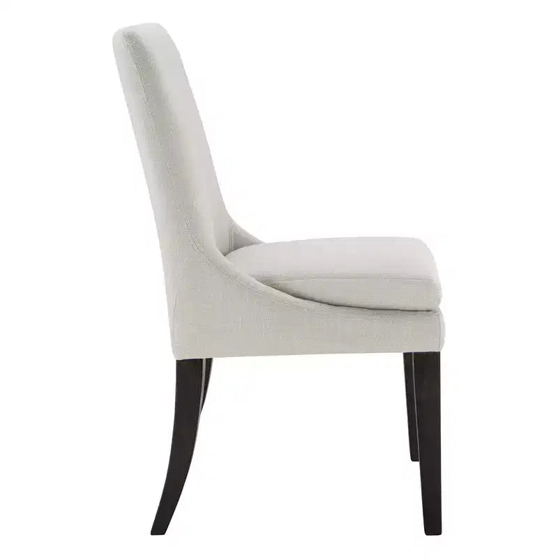 Chaise de salle à manger tapissée Spruce&Spring avec coussin d'assise double épaisseur et pieds en bois