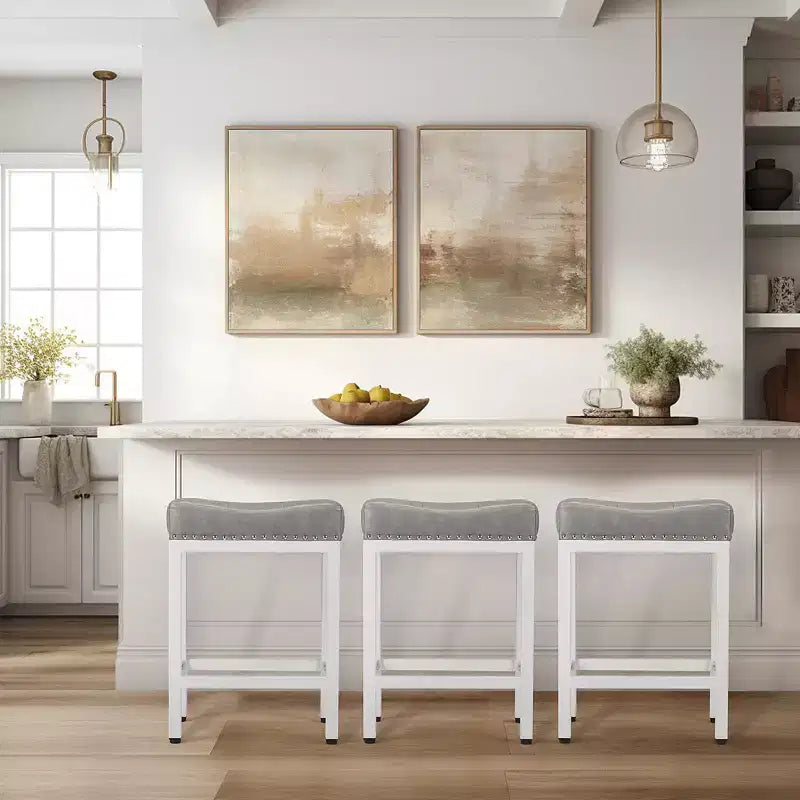Lot de 2 tabourets de bar rembourrés pivotants et réglables en hauteur Okak avec repose-pieds, chaises de comptoir sans accoudoirs en cuir PU pour salles à manger