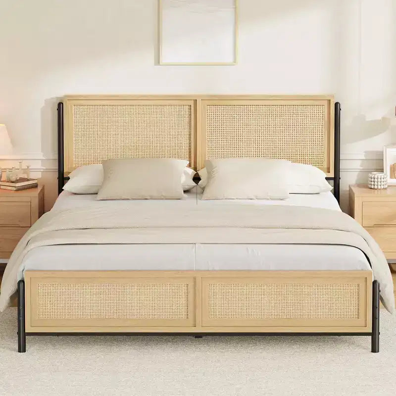 Cadre de lit Coolmee Boho double/grand/très grand avec tête et pied de lit en rotin naturel, lit plateforme en bois sans sommier tapissier requis, sans bruit