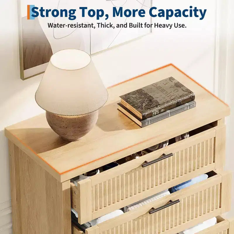 Commode à 5 tiroirs pour chambre à coucher, commode en bois de 114 cm de haut avec poignées en métal, table de chevet étroite, organiseur de rangement de vêtements cannelé