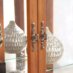Vitrine d'angle éclairée avec portes et étagères en verre trempé - Élégante vitrine en merisier avec ampoule pour la décoration du salon et de la chambre