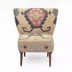 HomeRoots Fauteuil à oreilles style sud-ouest en jute beige, bleu et rouge 26 po
