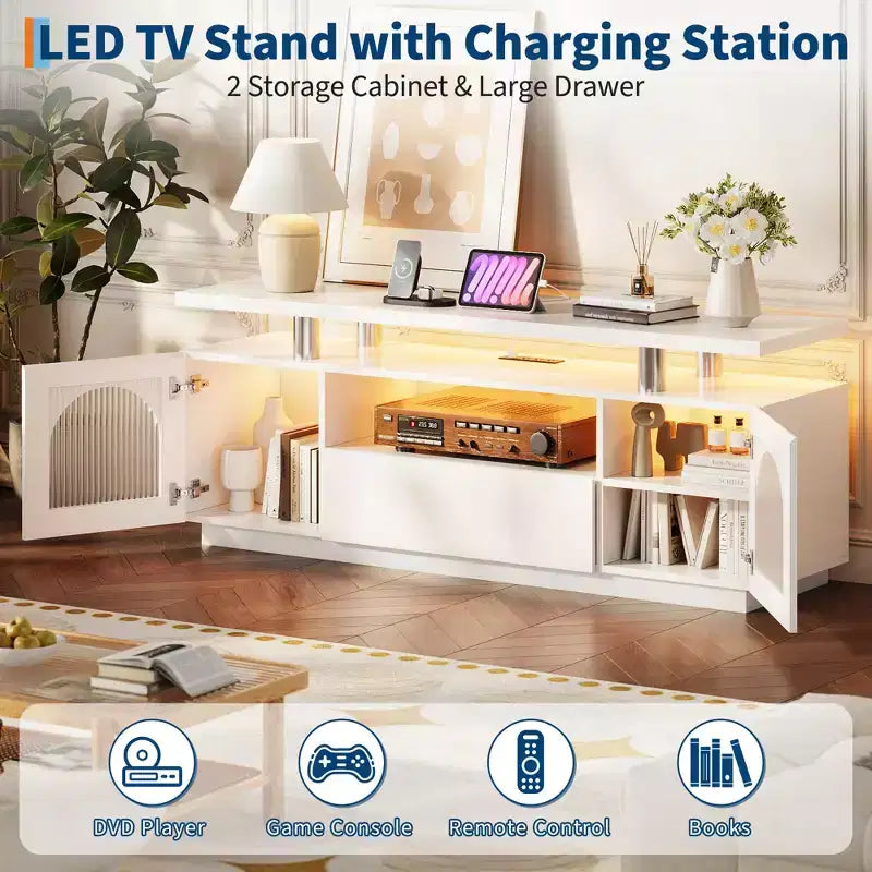 Meuble TV avec prises électriques et éclairage LED, unité multimédia dotée de grands tiroirs et d'étagères réglables, adapté au salon.