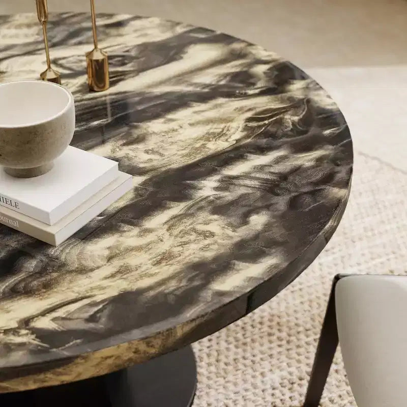 Table de salle à manger moderne Cavira de Roundhill Furniture en imitation marbre avec pied piédestal en bois