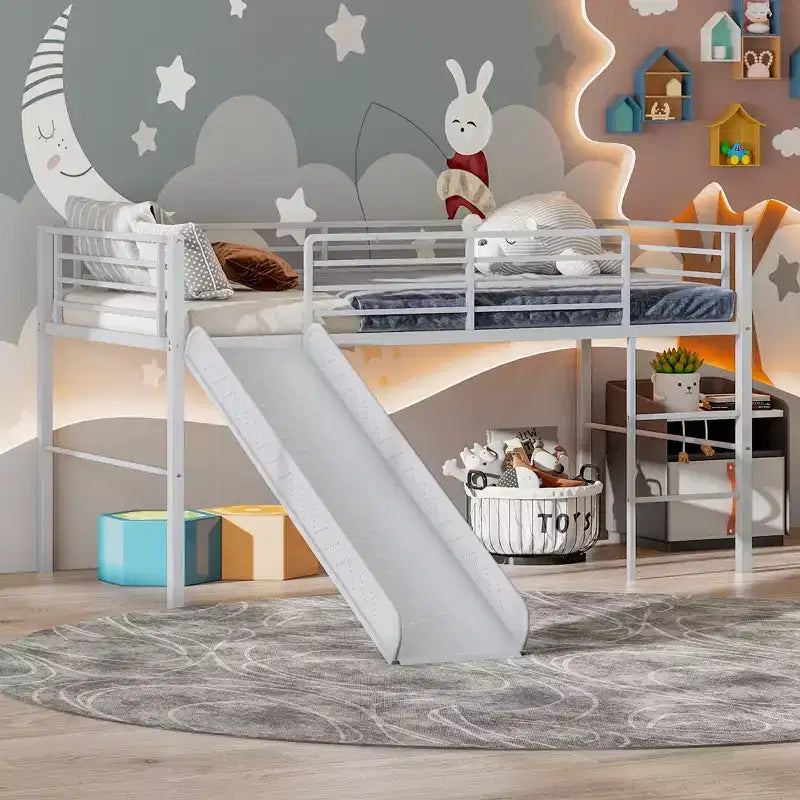 Lit mezzanine double en métal Costway avec toboggan, barrières de sécurité, échelle intégrée et cadre de lit bas