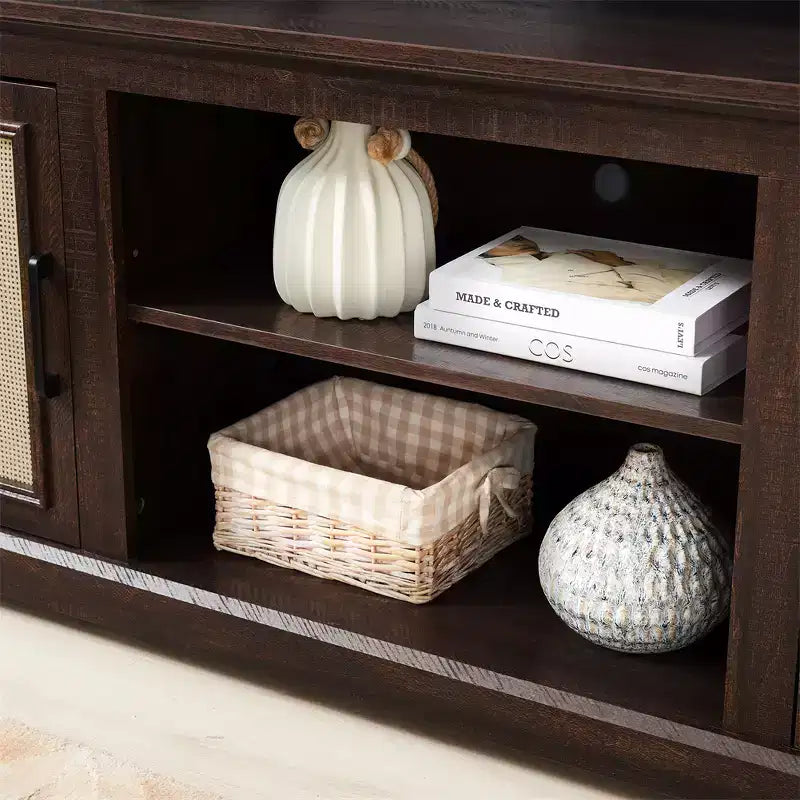 Meuble TV de ferme, pour écrans jusqu'à 70 pouces, meuble de divertissement en bois avec 2 étagères ouvertes et 2 portes en rotin, table console pour salon