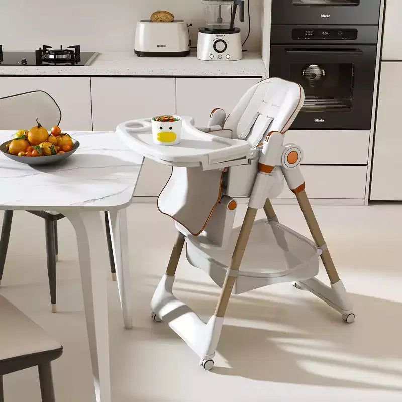 Chaise Haute Portable Réglable Siège d'Alimentation pour Bébé à Tout-Petit (0-6 Ans) avec Roues Verrouillables, Ceinture 5 Points et Design Facile à Nettoyer, pour la Maison