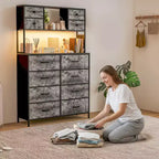 Commode de chambre, commode en tissu à 12 tiroirs avec éclairage, prise de courant et étagères ouvertes, plateau en bois et cadre métallique