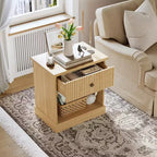Table de chevet cannelée avec tiroir, Table d'appoint moderne avec étagère ouverte, Table de chevet peu encombrante avec base courbée pour chambre ou salon