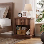 Table de chevet cannelée avec tiroir, Table d'appoint moderne avec étagère ouverte, Table de chevet peu encombrante avec base courbée pour chambre ou salon