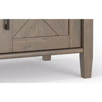 Banc de rangement transitionnel en bois massif Cantina de 112 cm de large, couleur brun fumé