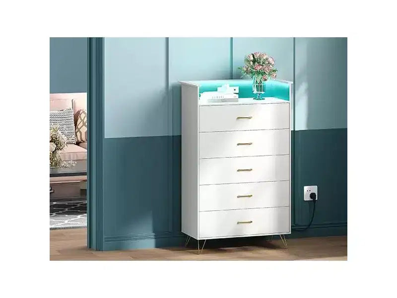 Commode 5 tiroirs avec station de charge et lumières LED, grande commode en bois pour chambre à coucher, salon, couloir, armoire de rangement étroite peu encombrante