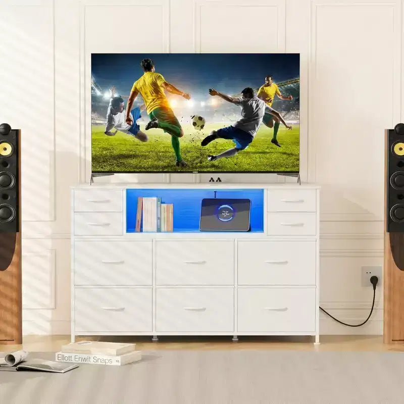 Commode à cadre métallique, armoires de rangement avec 11 tiroirs en tissu, meuble TV avec lumières LED et station de recharge, convient pour les chambres et les salons
