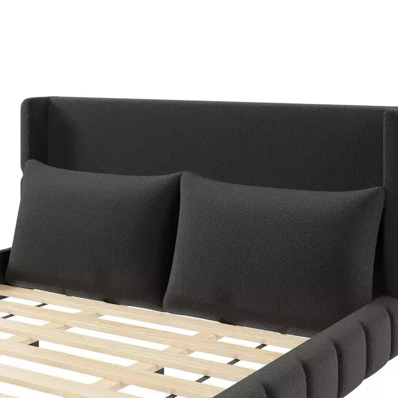 Lit plateforme rembourré Gonzalez GDFStudio avec 2 oreillers