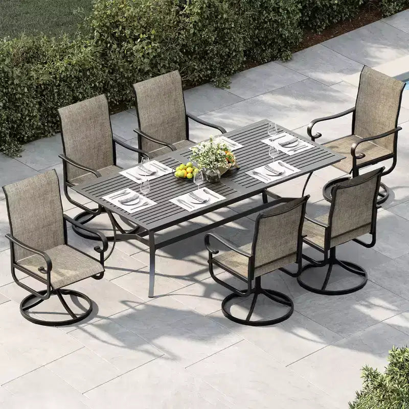 Ensemble de 2 chaises de jardin coulissantes. Chaises de salle à manger en textilène avec cadre en métal noir. Mobilier d'extérieur toutes saisons à dossier haut pour terrasse et véranda. Marron.