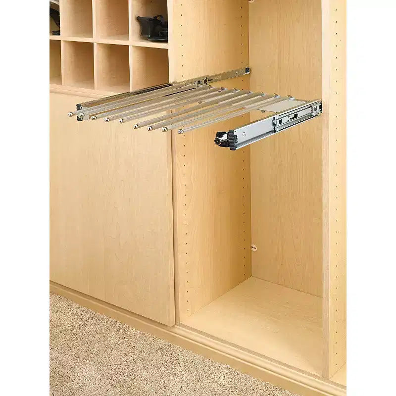 Rev-A-Shelf 24 Glissière pour cadre en fil métallique, capacité 9 pantalons, pour gain de place et organisation de placard, Chrome, PSC-2414CR