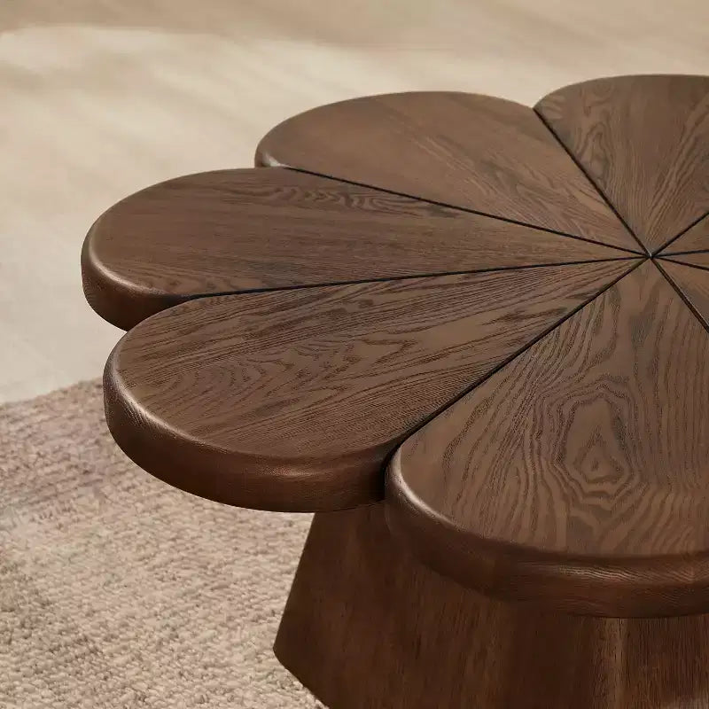 Table basse moderne Art Leon, table centrale ronde en forme de pétale avec base en bois d'hévéa pour salon