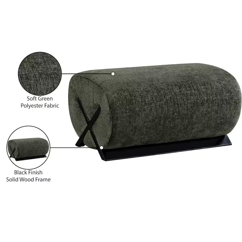 Pouf rembourré en tissu Akira Meridian Furniture