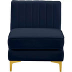 Fauteuil sans accoudoirs en velours bleu marine Alina Meridian Furniture