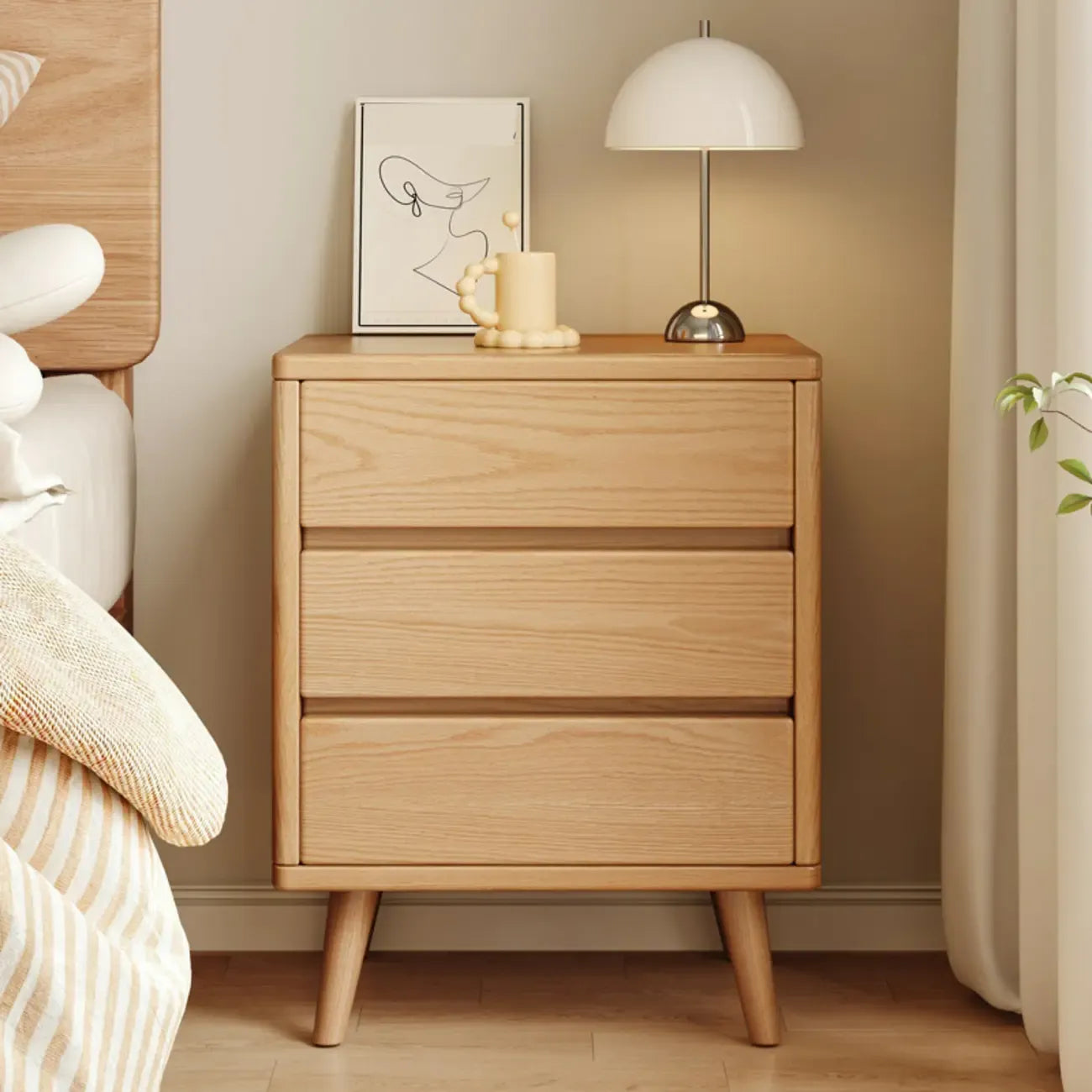 Table de chevet en bois au fini naturel avec tiroirs