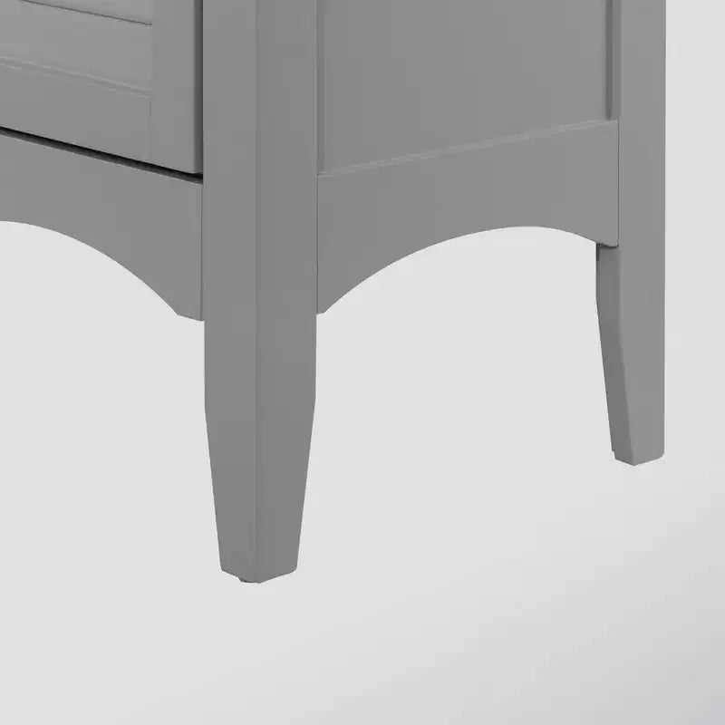 Armoire de Linge à Deux Portes Persiennes Slone - Meuble Élégant pour la Maison