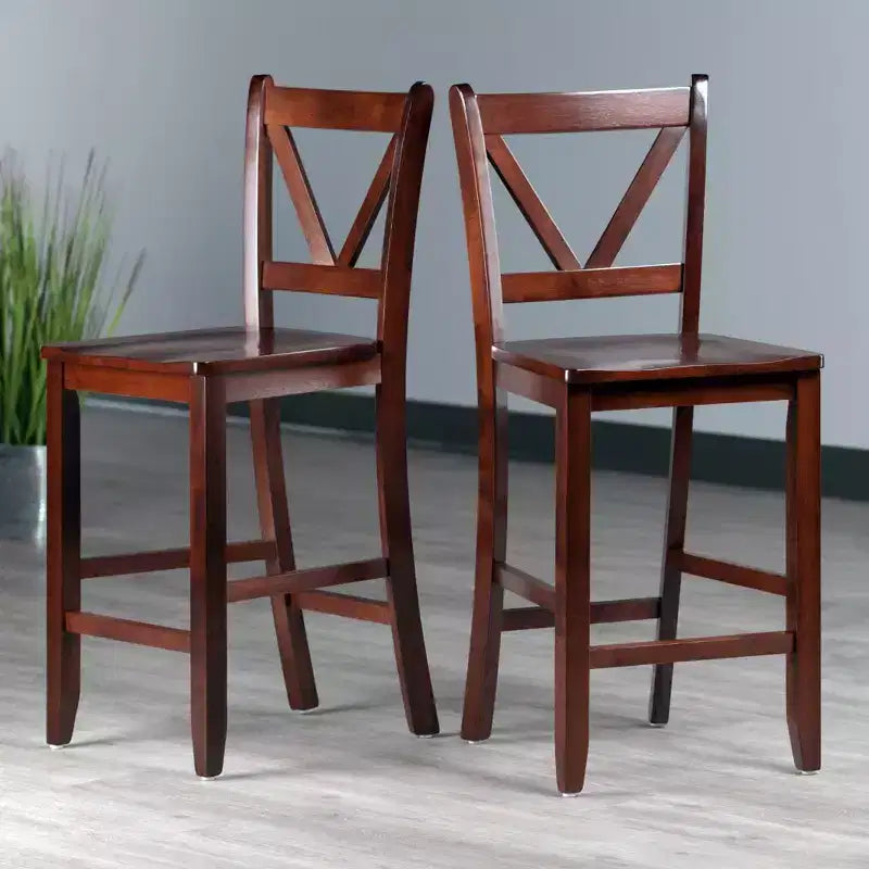 Lot de 2 tabourets de bar Victor V-Back hauteur comptoir 61 cm en bois/noyer - Winsome