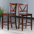 Lot de 2 tabourets de bar Victor V-Back hauteur comptoir 61 cm en bois/noyer - Winsome