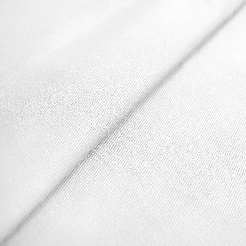 Chaise de salle à manger déhoussable Samy en sergé blanc - Threshold™ : Siège élégant rembourré, cadre en bois d'hévéa, capacité de 113 kg