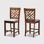 Ensemble de 2 chaises de bar hauteur comptoir Caron en tissu gris/noyer - Baxton Studio