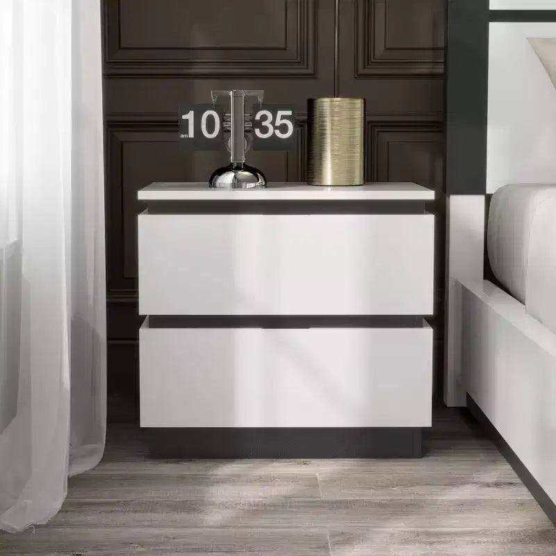 Table de chevet 2 tiroirs Pape avec ports USB Blanc/Gris métallique - miBasics
