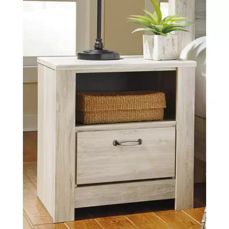 Signature Design by Ashley Bellaby Table de chevet blanche à un tiroir : Table de chevet avec port USB et rangement
