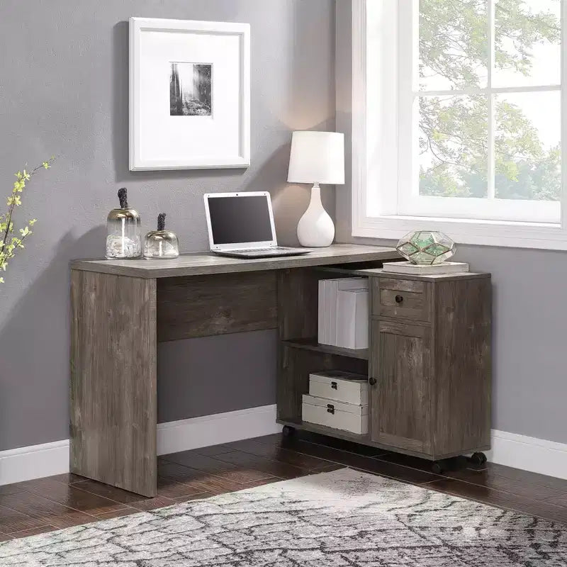 Bureau Waverly Scottish Alder - OSP Home Furnishings : mobilier de bureau moderne du milieu du siècle avec rangement, surface en MDF