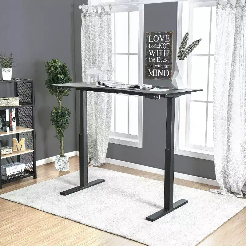 Table de bureau réglable Baron contemporaine grande noire - HOMES: Inside + Out